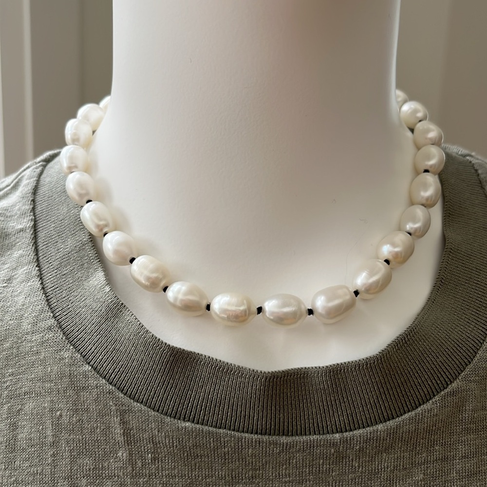 Final Price- No Offers! Sophie Buhai Art Deco White Pearl Necklace - Picture 3 of 8